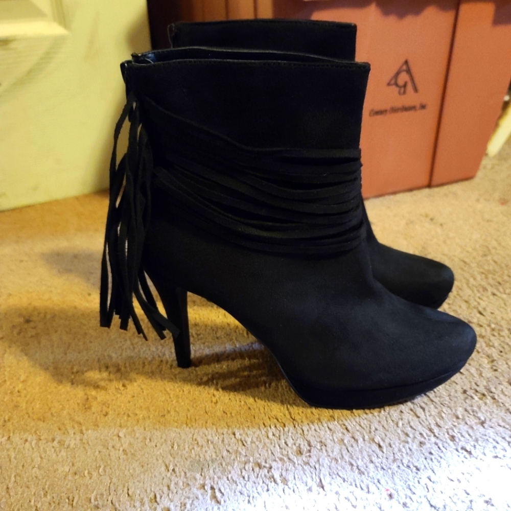 Black faux suede fringe boots/booties